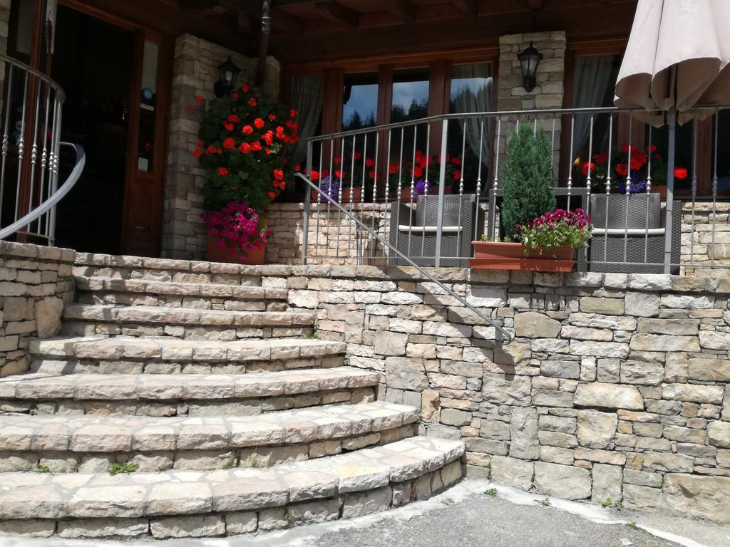 Гостевой дом Agriturismo Cornei Da Nadia Коллио Экстерьер фото